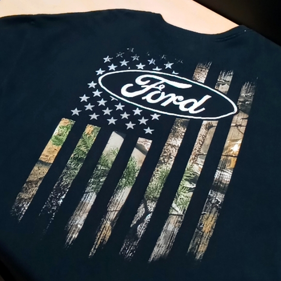 Ford Logo Short Sleeve Graphic Tee - Picture 4 of 6